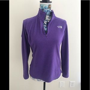 The North Face Pullover: Women’s Medium
